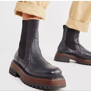 New free people rhoades Chelsea boot